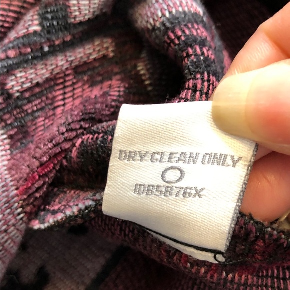 Dressbarn Floral Tapestry Jacket in Burgundy and Black Size 3X - Picture 12 of 12